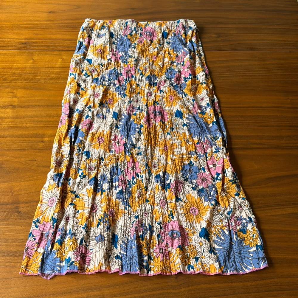 Urban Outfitters floral a-line midi skirt M